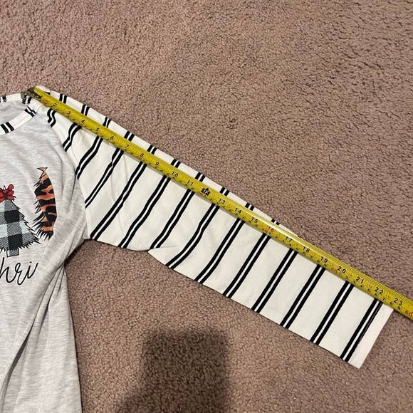 No Brand Gray Long Sleeve Merry Christmas Top - Picture 5 of 8